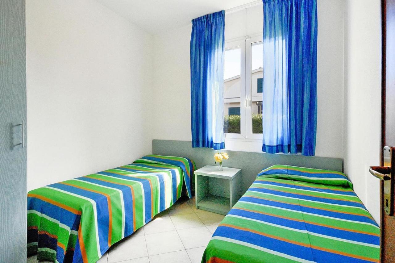 Apartment In Cecina Mare With Outdoor Pool Marina di Cecina Dış mekan fotoğraf